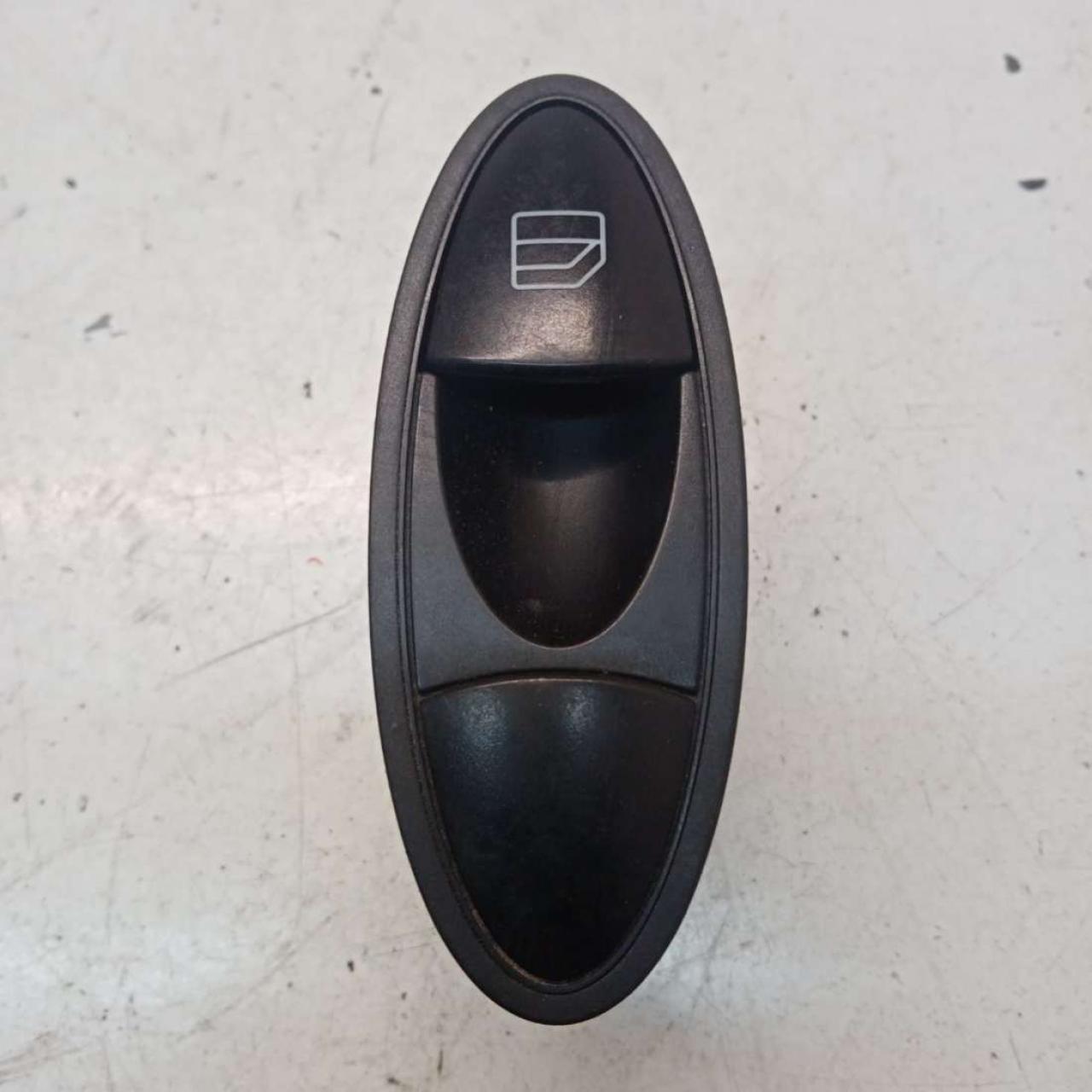 кнопка стеклоподъемника двери Mercedes-Benz E-Класс W211/S211 2004, 2.2 л., дизель, универсал, A2118203210 - фото №1
