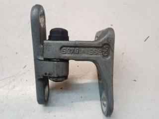 петля двери Mercedes-Benz E-Класс W211/S211 2004, 2.2 л., дизель, универсал