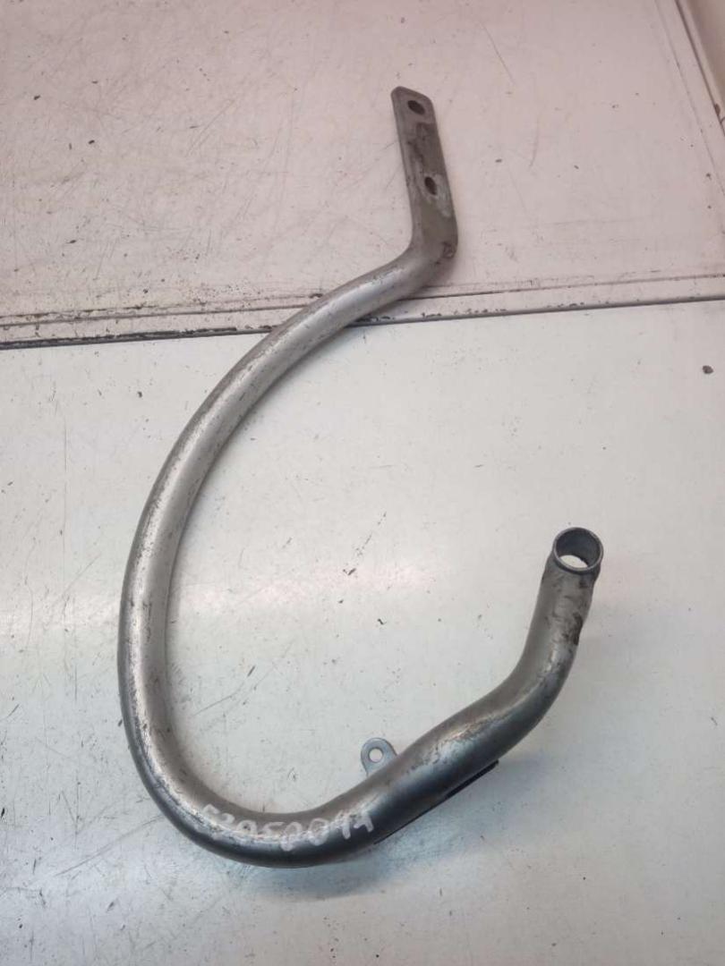 петля крышки багажника Lexus IS 2 поколение (XE20) 2007, 2.2 л., дизель, МКПП - фото №1