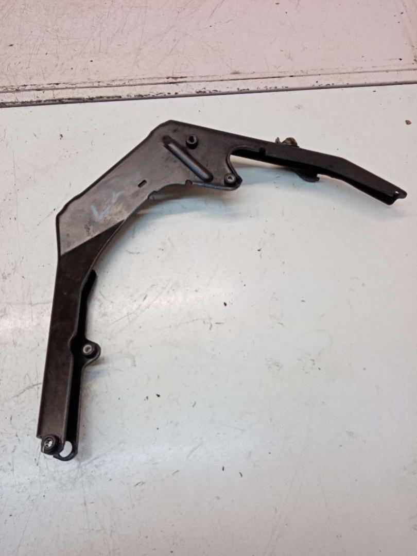 кронштейн глушителя Mercedes-Benz E-Класс W211/S211 2004, 2.2 л., дизель, универсал, A6110900427 - фото №1