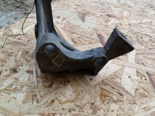 кронштейн ТНВД Peugeot 607 1 поколение [рестайлинг] 2006, 2.2 л., бензин, МКПП, седан, 7700115681