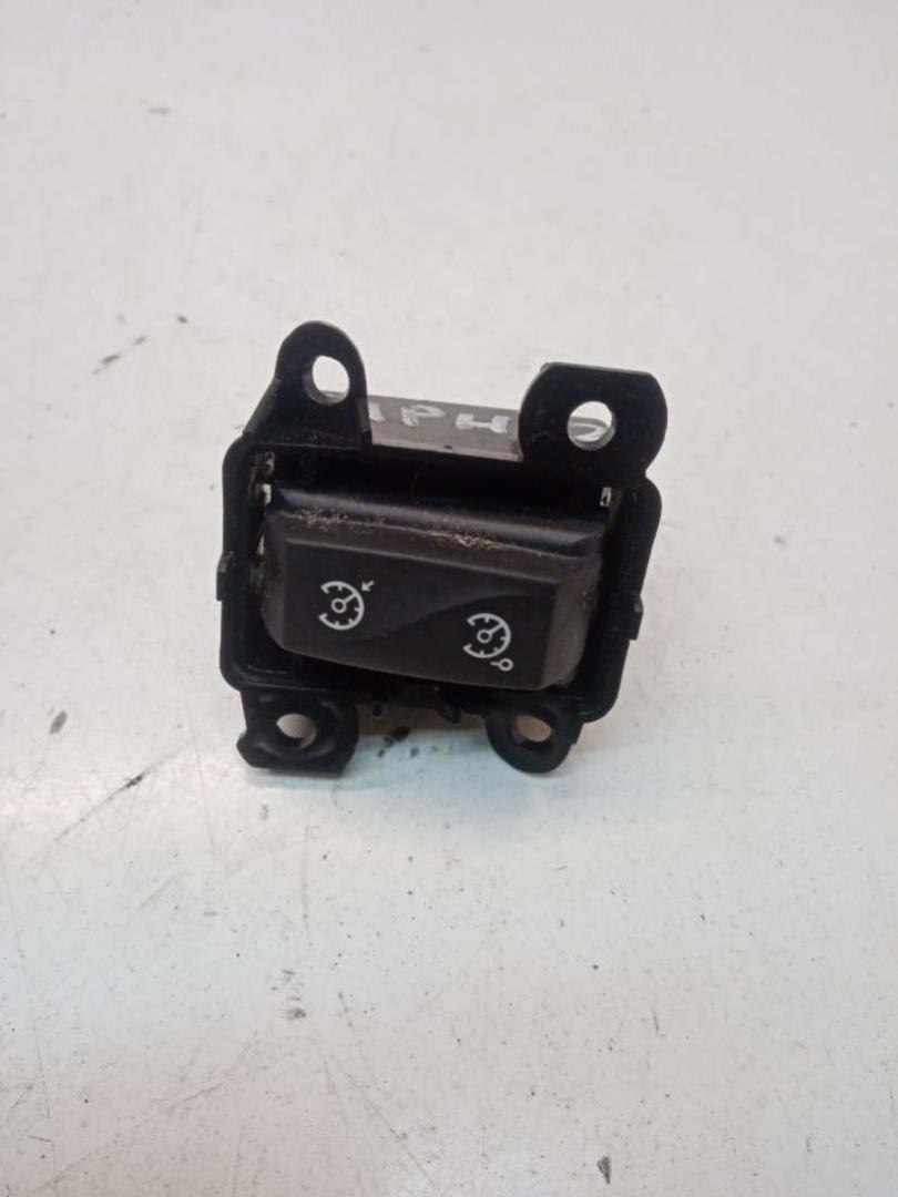 переключатель круиз-контроля Renault Laguna 3 поколение 2009, 2.0 л., дизель, МКПП, хетчбэк 5 дв., KPF15456 - фото №1