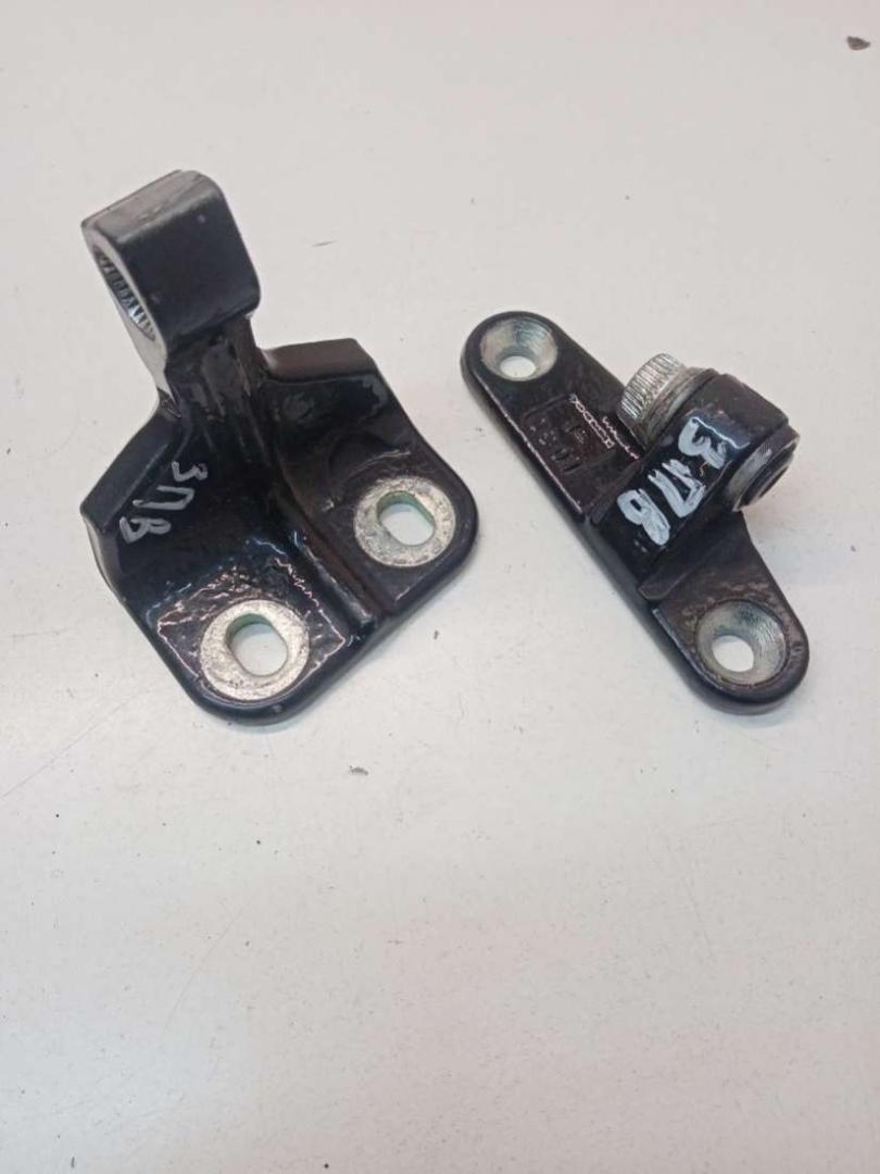 петля двери Mercedes-Benz S W221 5 поколение (2005-2009) 2006, 3.0 л., дизель, АКПП - фото №1