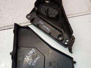 короб предохранителей Renault Laguna 1 поколение [рестайлинг] 2001, 7700427846