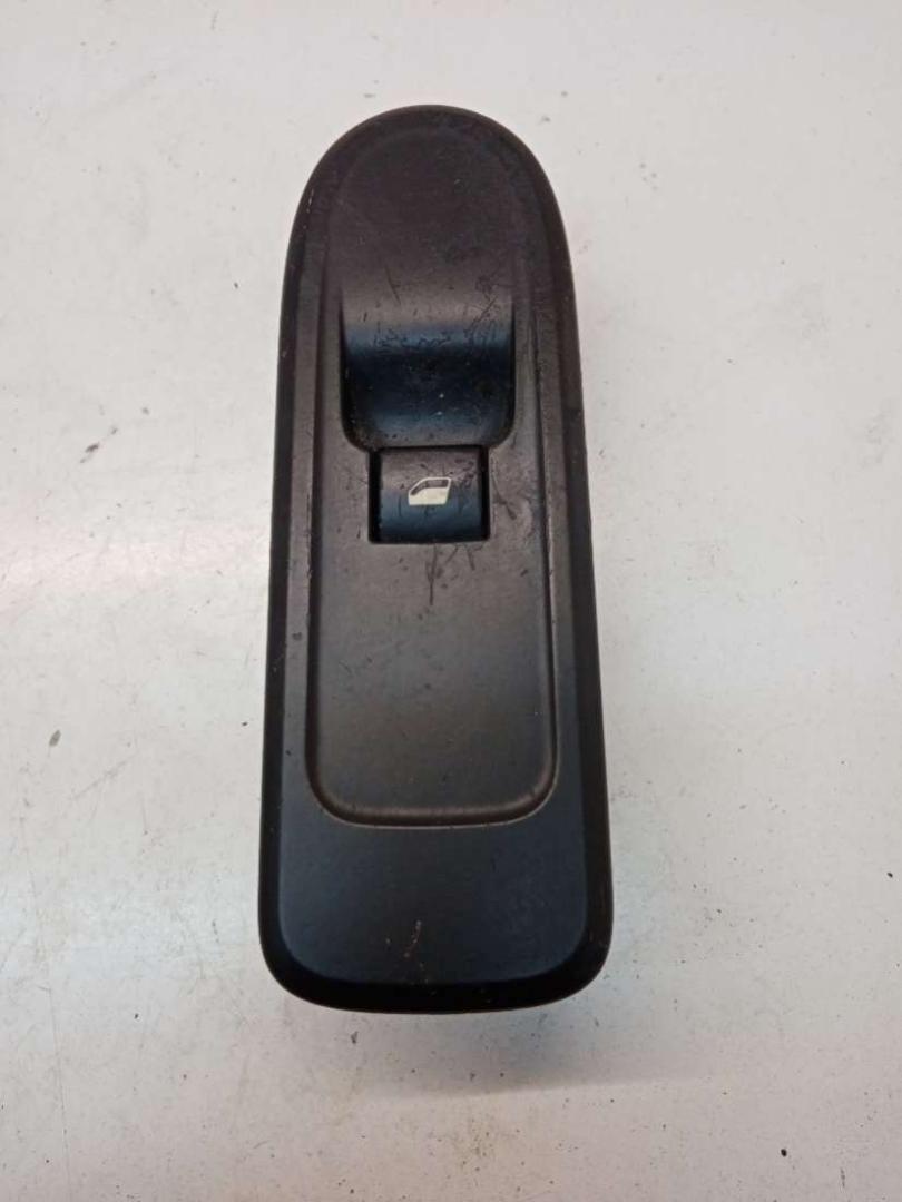 кнопка стеклоподъемника двери Peugeot 308 T7 2008, 1.4 л., EP3, бензин, МКПП, 53269801, 96565184XT - фото №1
