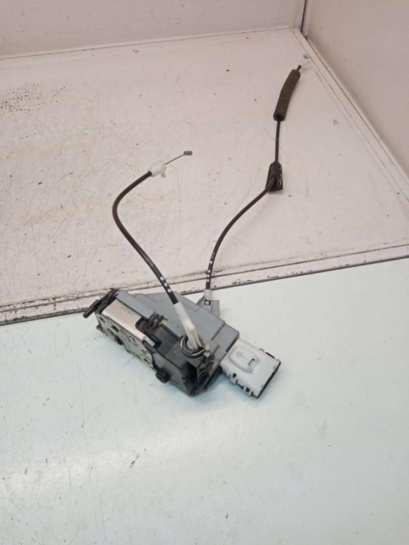 замок двери задней правой Peugeot 308 T7 2008, 1.4 л., EP3, бензин, МКПП, PSA567164, ARMA01521, A01521 - фото №1