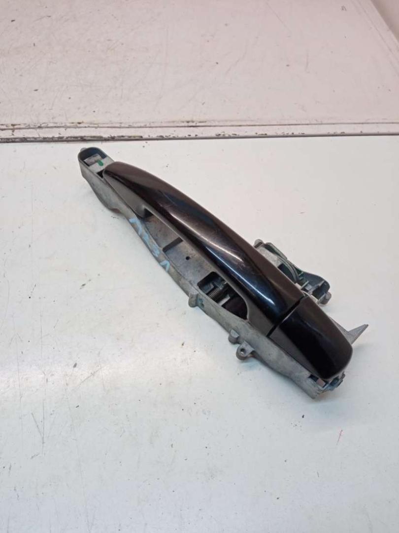 ручка наружная задняя левая Peugeot 308 T7 2008, 1.4 л., EP3, бензин, МКПП, 1198G4 - фото №1