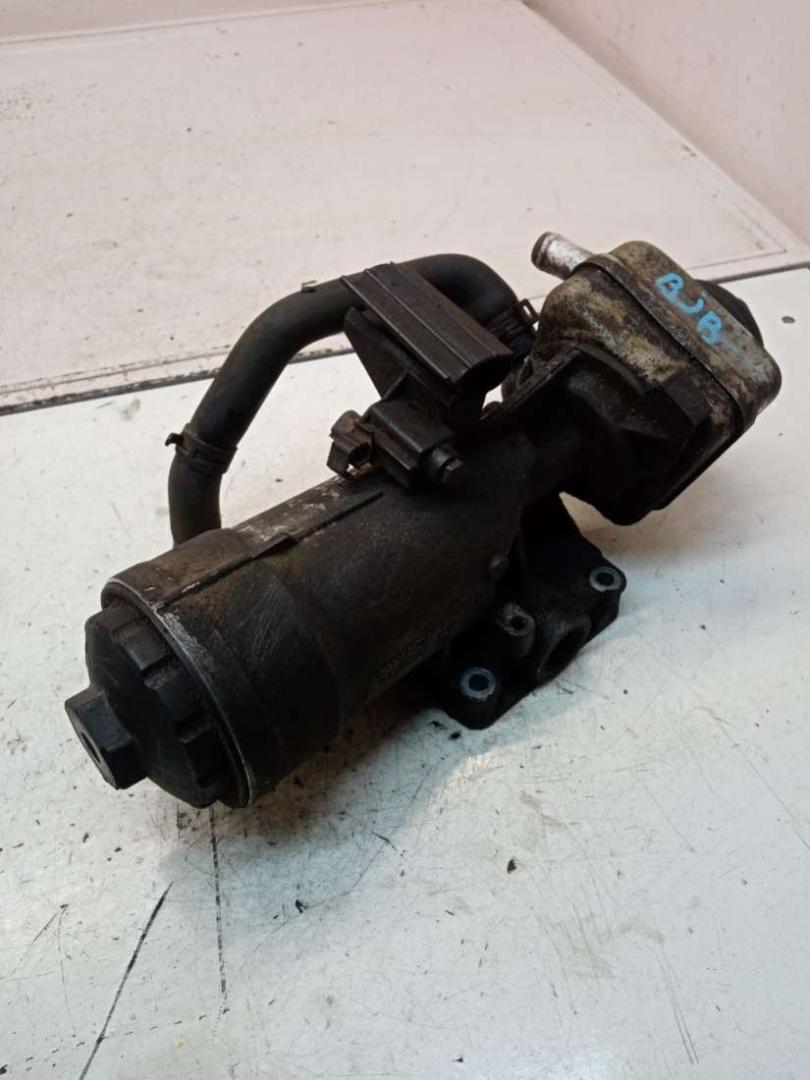 корпус масляного фильтра Volkswagen Caddy 3 поколение 2008, 1.9 л., BJB, дизель, МКПП, белый, 045115389E, 045117061F, 028117021L - фото №1