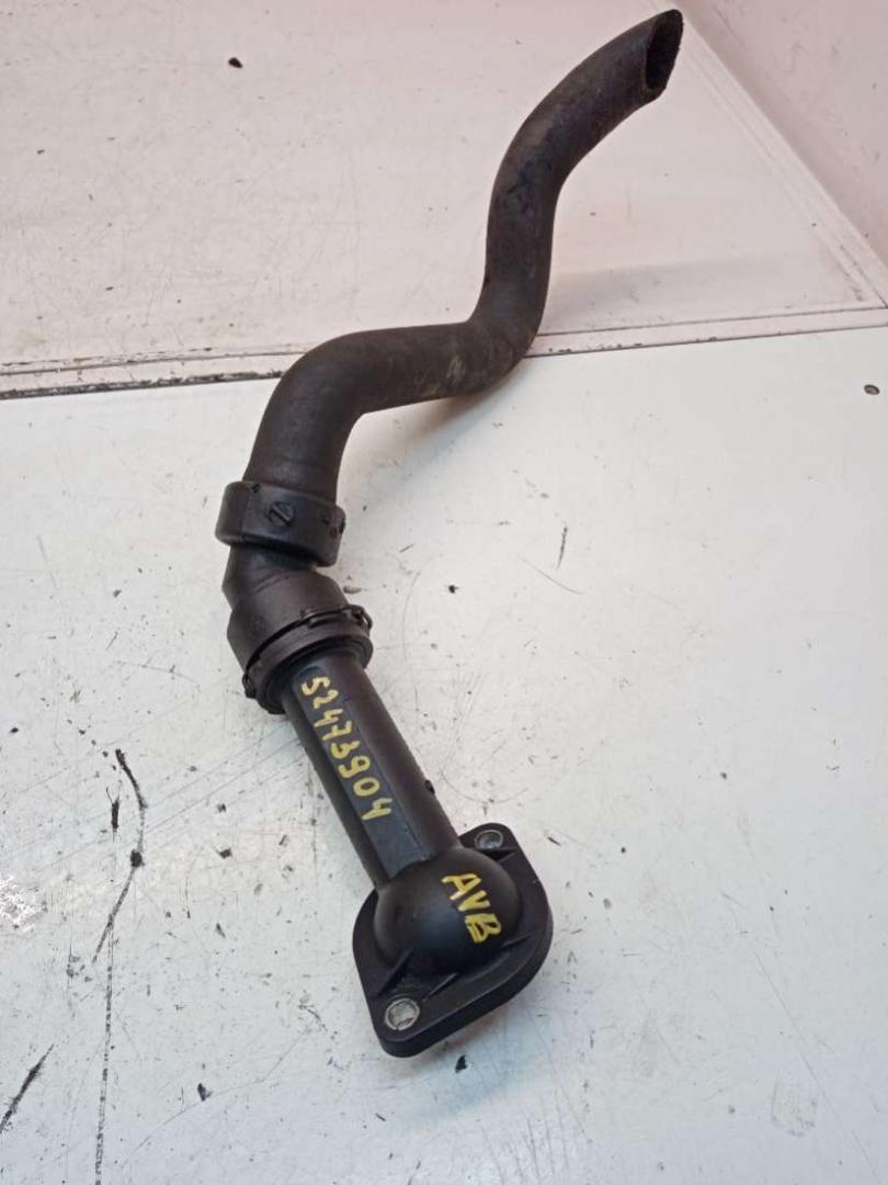 патрубок радиатора Volkswagen Passat B5 2001, 1.9 л., TDi, дизель, МКПП, 4B0121049S - фото №1