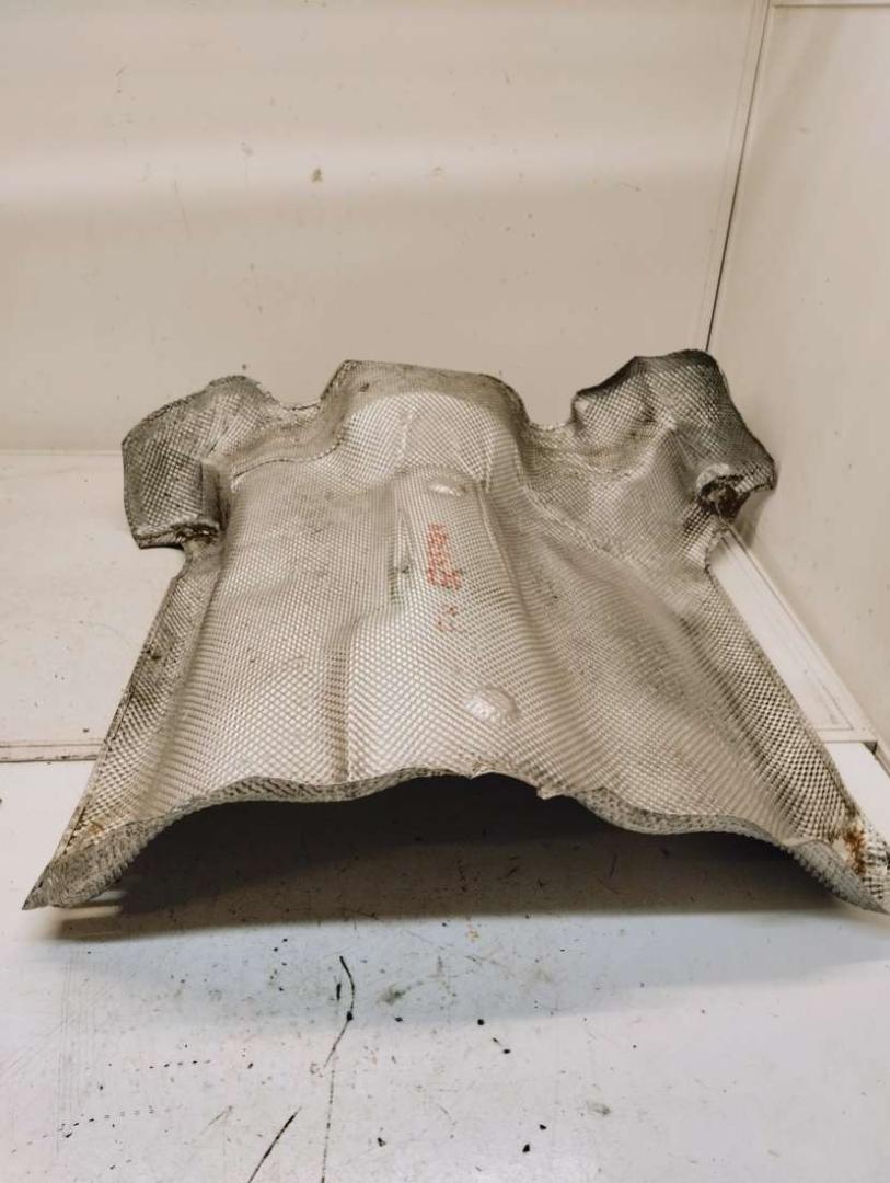 тепловой экран глушителя Mercedes-Benz S W221 5 поколение (2005-2009) 2006, 3.0 л., дизель, АКПП - фото №1