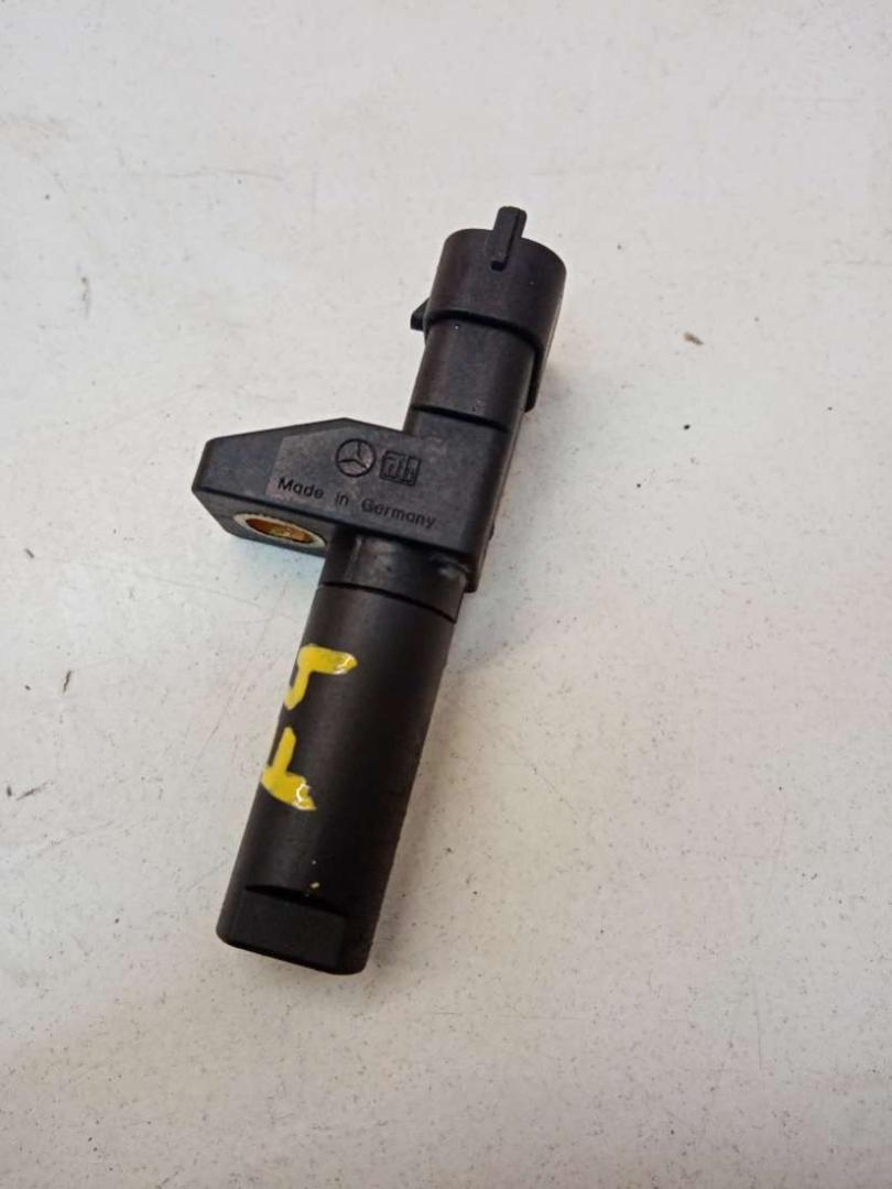 датчик коленвала Mercedes-Benz S W221 5 поколение (2005-2009) 2006, 3.0 л., дизель, АКПП, A0041538728, A2729050000, A6421530728, A6429050000, 0041538728, 2729050000, 6421530728, 6429050000, 5175763AA, 5175763AB, 68039478AA, 68039478AC, K05175763AA, K05175763AB, K68039478AA, K68039478AC - фото №1