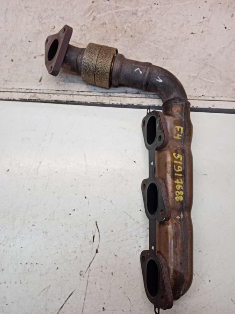 коллектор выпускной Mercedes-Benz S W221 5 поколение (2005-2009) 2006, 3.0 л., дизель, АКПП, A6421420102 - фото №1