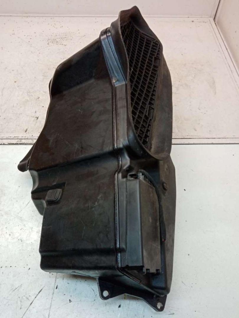 воздухозаборник Mercedes-Benz S W221 5 поколение (2005-2009) 2006, 3.0 л., дизель, АКПП, A2218300144 - фото №1