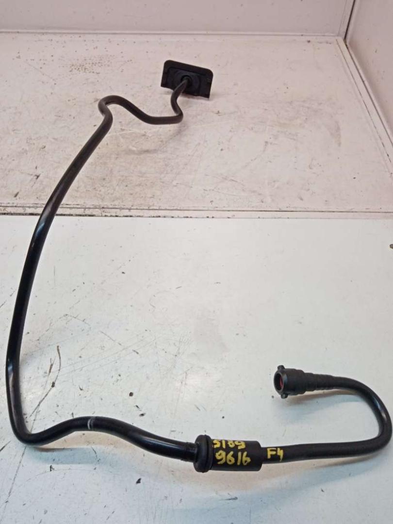 трубка вакуумного насоса Mercedes-Benz S W221 5 поколение (2005-2009) 2006, 3.0 л., дизель, АКПП - фото №1