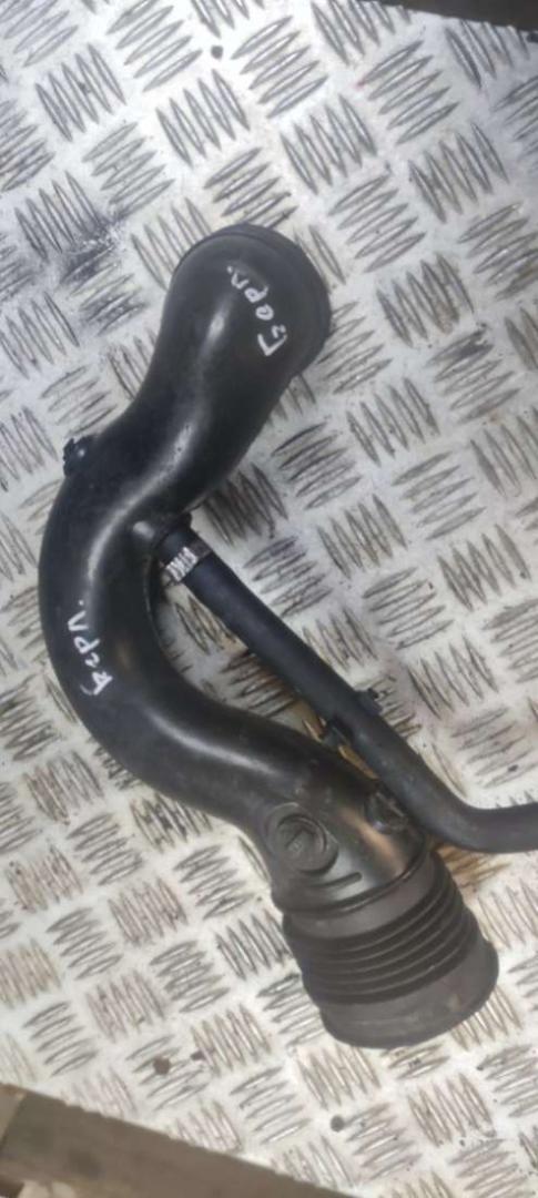 патрубок воздушного фильтра Citroen Berlingo 1 поколение (M49) 2000 - фото №1