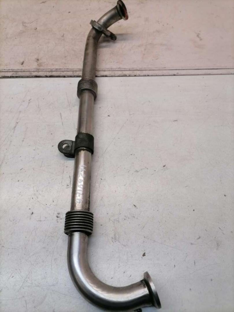 трубка системы рециркуляции EGR Chrysler Grand Voyager 4 поколение 2004, 2.5 л., дизель, МКПП, минивэн - фото №1