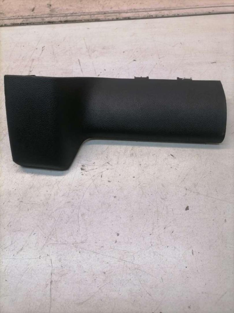 пластик Peugeot 308 T7 2010, 1.6 л., EP6, бензин, МКПП, синий, хетчбэк 5 дв., 200387, 4416070 - фото №1