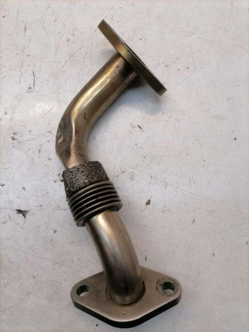 трубка системы рециркуляции EGR Volkswagen Passat B5 2001, 1.9 л., TDi, дизель, МКПП, 038131521L - фото №1