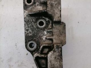 кронштейн двигателя Chrysler Grand Voyager 4 поколение 2004, 2.5 л., дизель, МКПП, минивэн, 90542119F