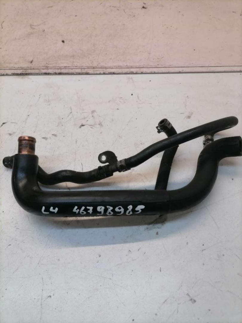 патрубок вентиляции картера Smart Forfour 1 поколение 2005, 1.5 л., дизель, МКПП, A6390100982 - фото №1