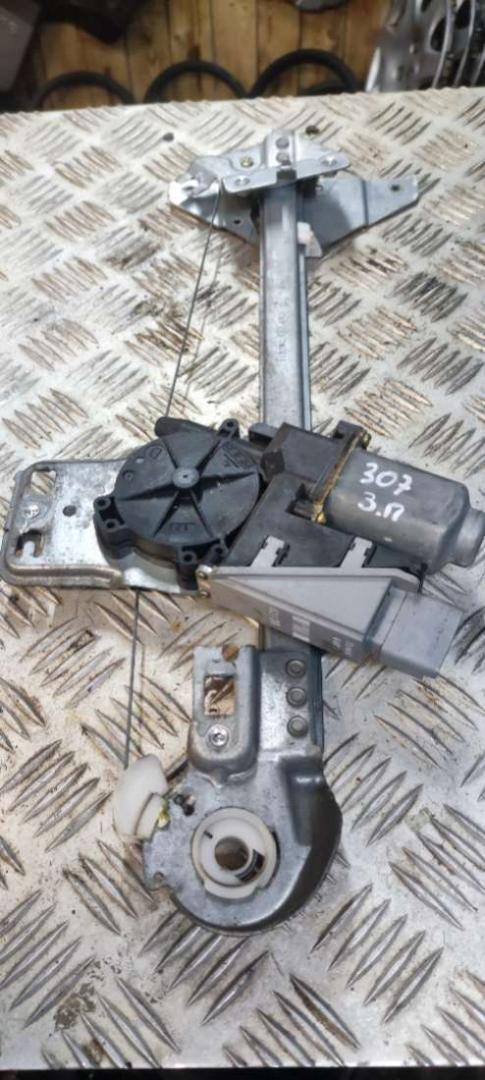 стеклоподъемник электрический задний правый Peugeot 307 1 поколение 2004, 2.0 л., дизель, МКПП, хетчбэк 5 дв., 115280 - фото №1