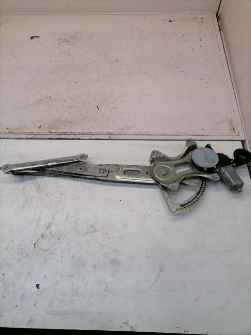 стеклоподъемник передний правый Lexus IS 2 поколение (XE20) 2007, 2.2 л., дизель, МКПП, 82710-58010 - фото №1