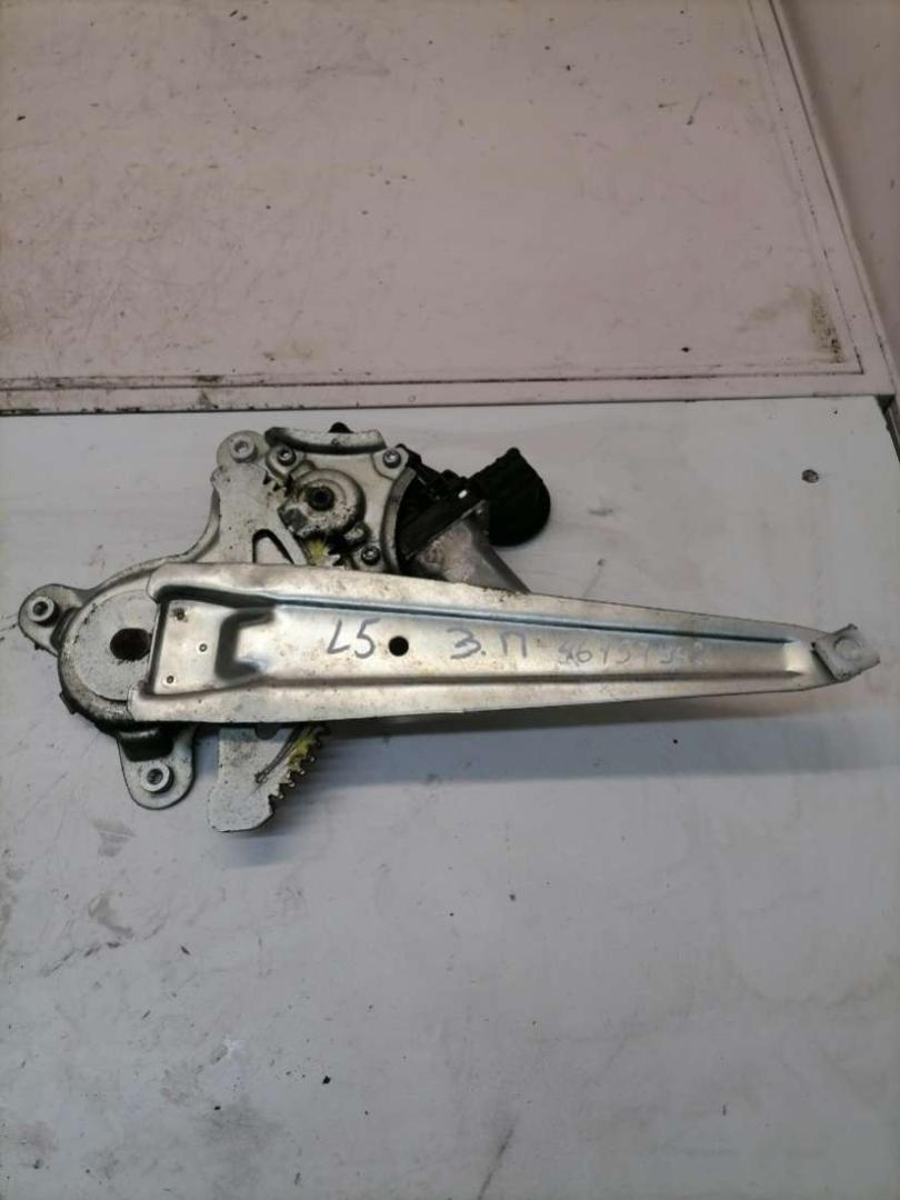 стеклоподъемник задний правый Lexus IS 2 поколение (XE20) 2007, 2.2 л., дизель, МКПП, 85720-58010 - фото №1