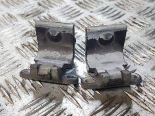 петля крышки багажника Volkswagen Polo 4 поколение 2002, 1.2 л., бензин, МКПП