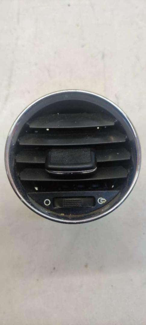 дефлектор обдува салона Peugeot 308 T7 2007, 1.6 л., дизель, МКПП - фото №1