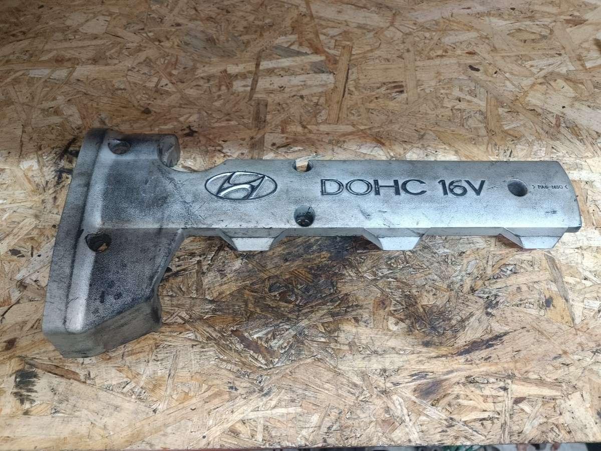 декоративная крышка двигателя Hyundai Coupe GK 2002, 2.0 л., бензин, МКПП, купе, 22405-23530, 22405-23540 - фото №1