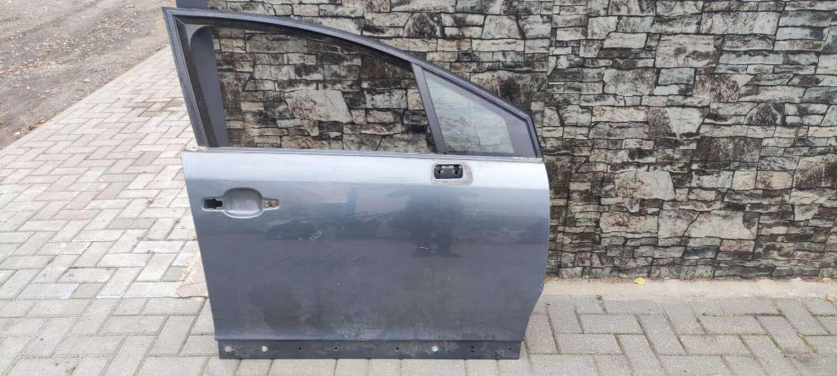 дверь передняя правая Citroen C4 1 поколение 2004 - фото №1