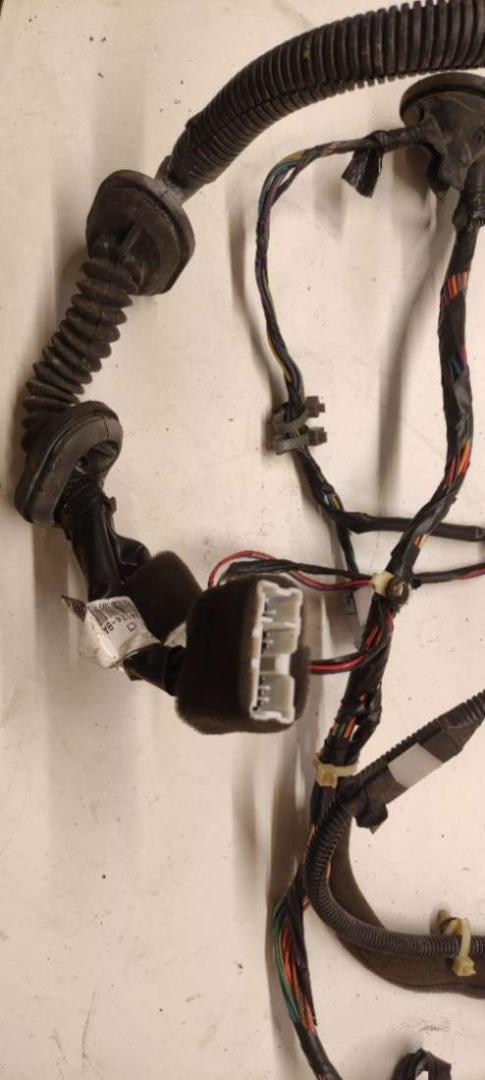 дверная проводка Nissan Primera P12 2005, 1.9 л., дизель, МКПП, черный, универсал, 24124BA203 - фото №1