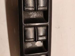 блок управления стеклоподъемниками Nissan Primera P12 2005, 1.9 л., дизель, МКПП, черный, универсал, 190105N1