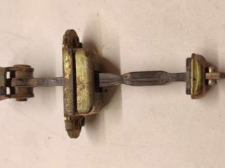 ограничитель открывания двери Nissan Primera P12 2005, 1.9 л., дизель, МКПП, черный, универсал