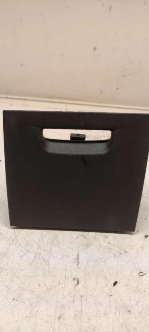 бардачок Renault Laguna 3 поколение 2009, 2.0 л., дизель, МКПП, хетчбэк 5 дв., 37870X - фото №1