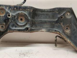 балка подвески передняя (подрамник) Volkswagen Polo 4 поколение 2002, 1.2 л., бензин, МКПП