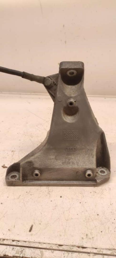 кронштейн двигателя Volkswagen Passat B5 2001, 1.9 л., TDi, дизель, МКПП, 8D0199308AB - фото №1