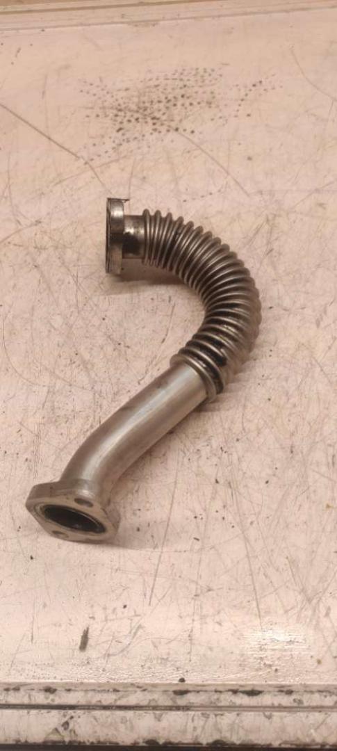 трубка системы рециркуляции EGR Renault Laguna 3 поколение 2009, 2.0 л., дизель, МКПП, хетчбэк 5 дв., 8200626222 - фото №1