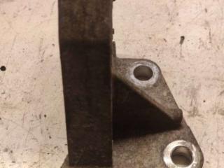 кронштейн полуоси Renault Laguna 3 поколение 2009, 2.0 л., дизель, МКПП, хетчбэк 5 дв., 8200373023