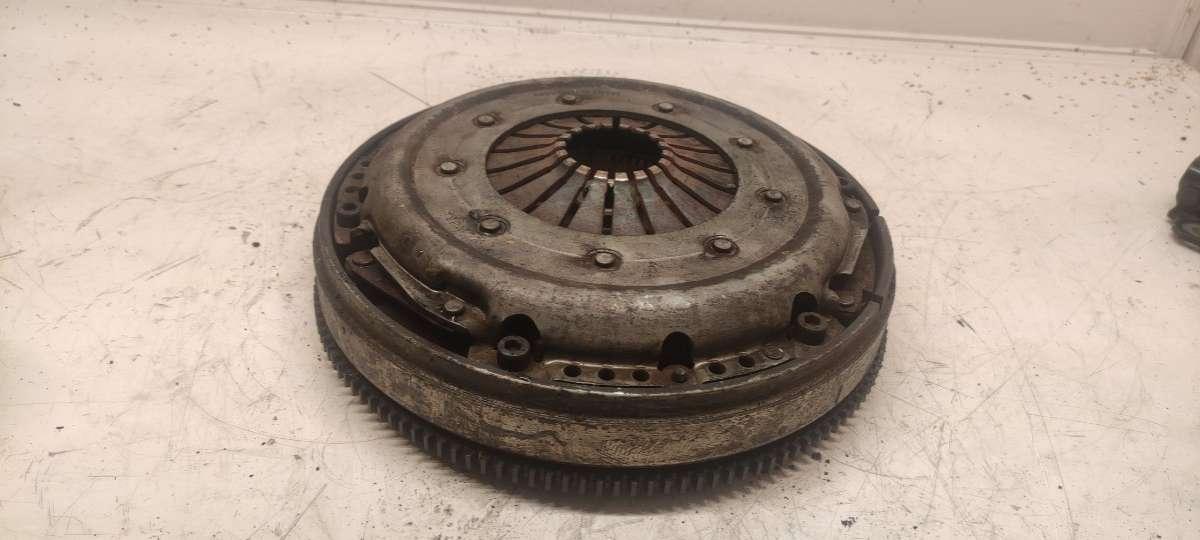 комплект сцепления Volkswagen Passat B5 2001, 1.9 л., TDi, дизель, МКПП - фото №1