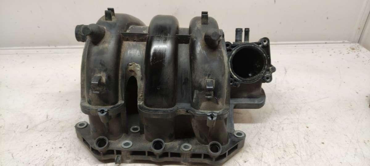 коллектор впускной Volkswagen Polo 4 поколение 2002, 1.2 л., бензин, МКПП, 03E129711C - фото №1