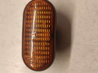 повторитель поворота на крыле левый Renault Clio 2 поколение 2000, 7700822136