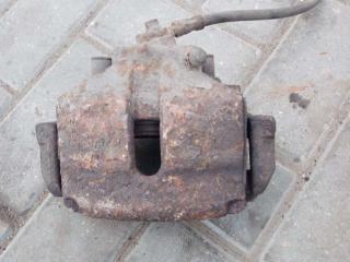 суппорт передний левый Volkswagen Caddy 3 поколение 2008, 1.9 л., BJB, дизель, МКПП, белый