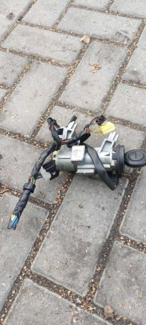 замок зажигания Smart Forfour 1 поколение 2005, 1.5 л., дизель, МКПП, 4408A040 - фото №1