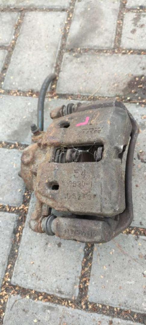 суппорт передний левый Smart Forfour 1 поколение 2005, 1.5 л., дизель, МКПП, 323251545 - фото №1