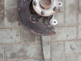 ступица передняя правая Lexus IS 2 поколение (XE20) 2007, 2.2 л., дизель, МКПП, N62R, W0577