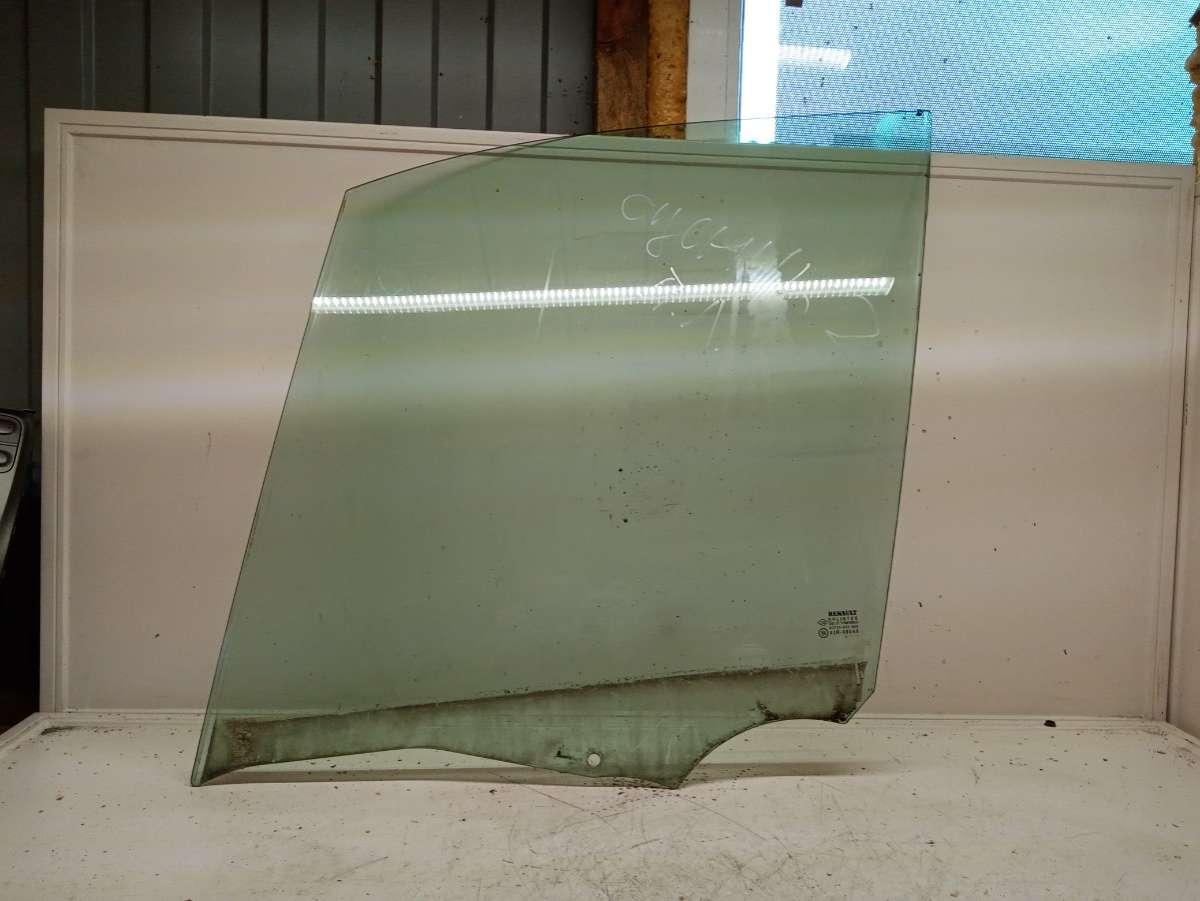 стекло двери передней левой Renault Scenic 2 поколение 2003 - фото №1