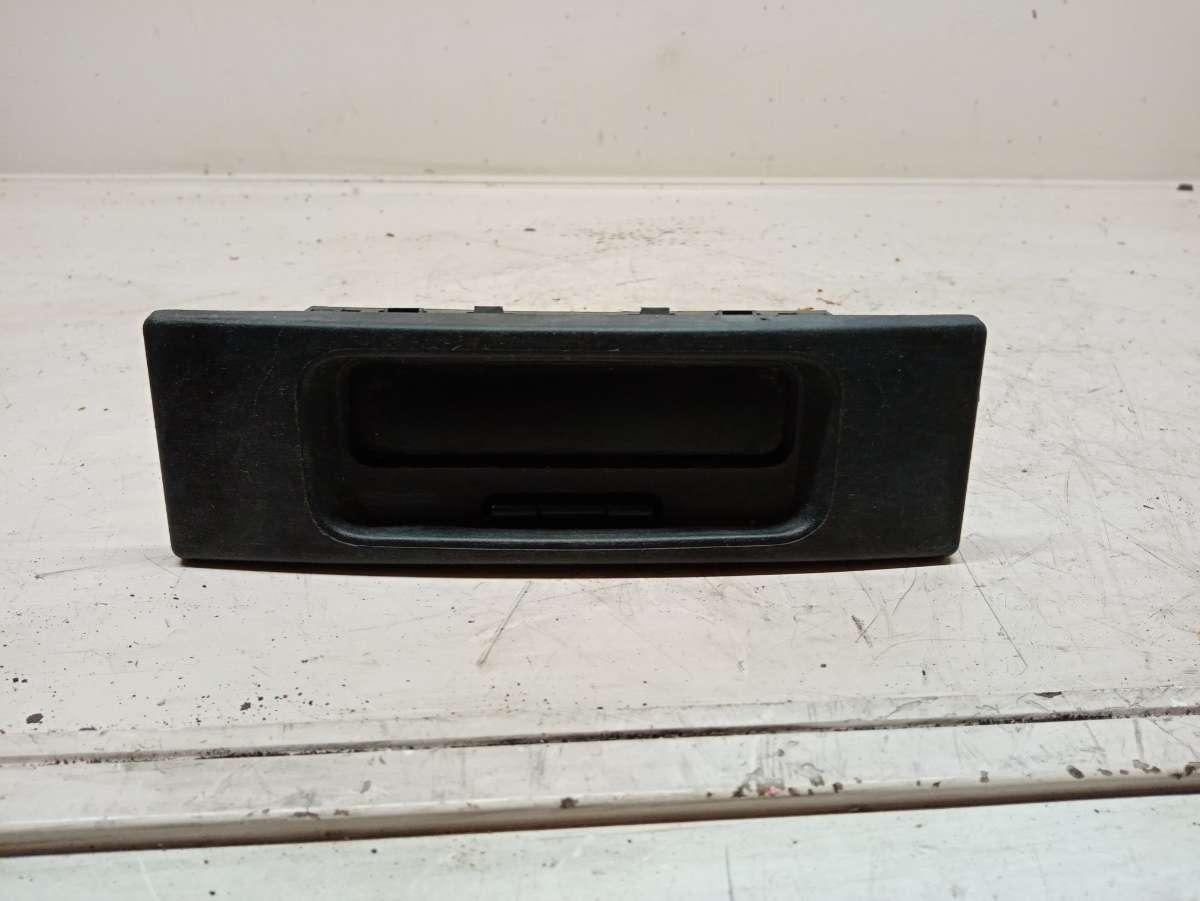 монитор мультимедиа Renault Master 2 поколение 2000, 8200584888A - фото №1