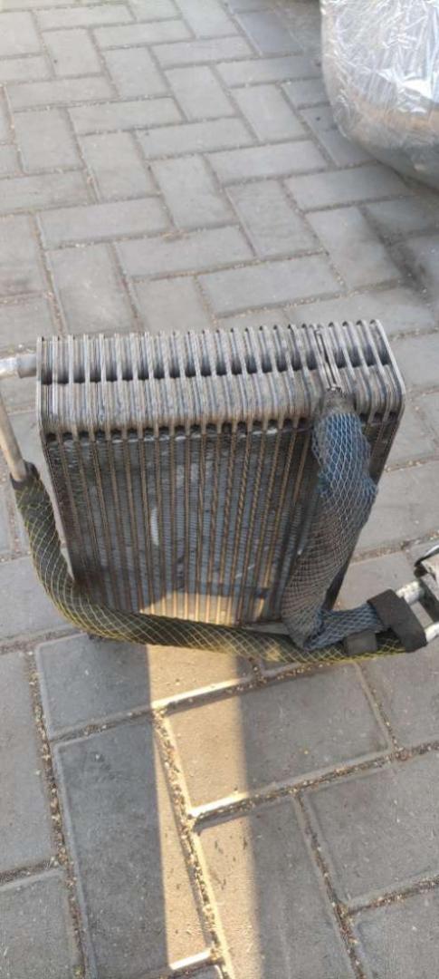 испаритель кондиционера Chrysler Grand Voyager 4 поколение 2004, 2.5 л., дизель, МКПП, минивэн - фото №1