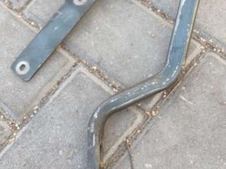 петля капота Chrysler Grand Voyager 4 поколение 2004, 2.5 л., дизель, МКПП, минивэн, 04860686AA, 38751